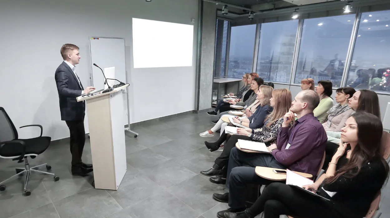 Is the Lean Six Sigma Master Black Belt Training Available for Corporate Teams?