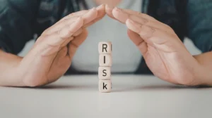How Does Master Black Belt Training Teach Risk Mitigation in Improvement Projects?