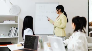 How Does AutoCAD HVAC Training Teach Drawing Set Organisation and Issue Management?