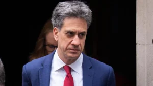 Miliband Urged to Visit Aberdeen Amid Oil and Gas 'Extinction' Accusation